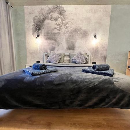Gold Apartment Vysochana18 İvano-Frankivsk Dış mekan fotoğraf
